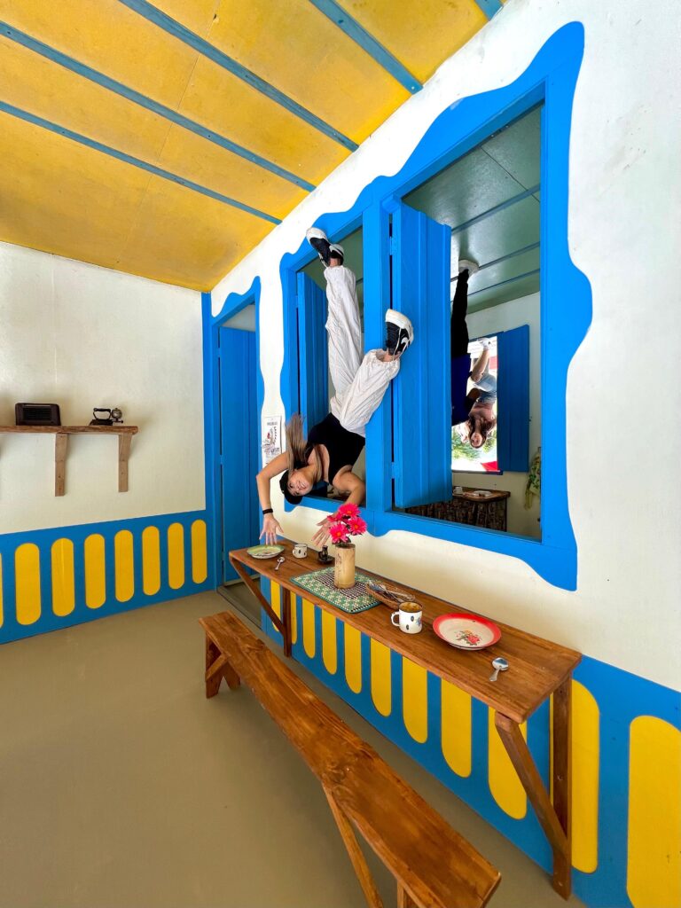 BOLETAS QINTI Patas Arriba – vista 2